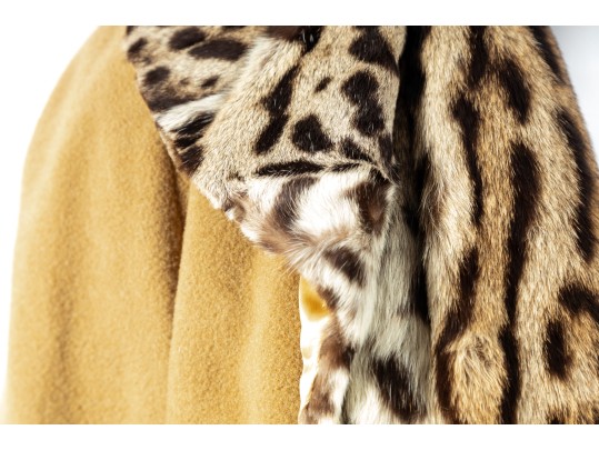 Townley Jackson & Moyer Women's Fur Coat (Small)