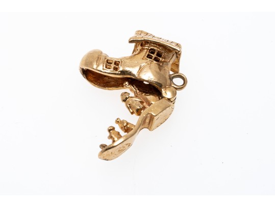 14K Old Woman And A Shoe Charm / Pendant