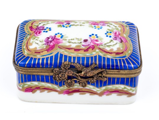 Small Limoges Hand Painted Porcelain Box 