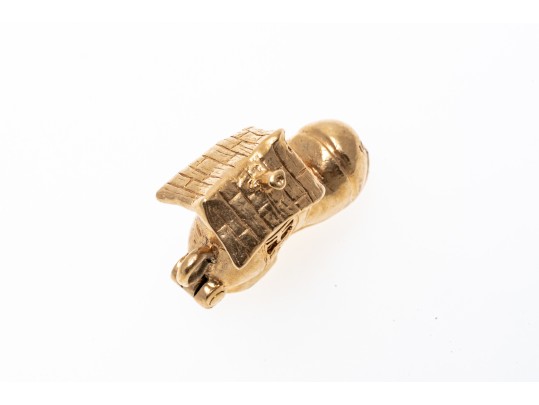 14K Old Woman And A Shoe Charm / Pendant