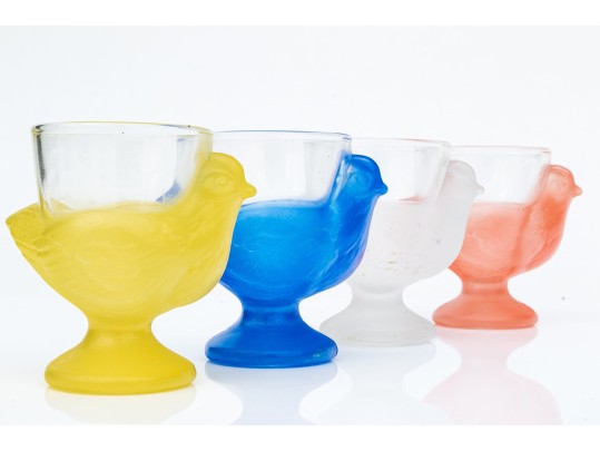 Set Of Four Vintage French Pressed Glass Chicken Form Egg Cups 