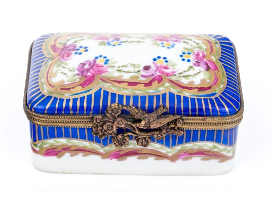 Small Limoges Hand Painted Porcelain Box 