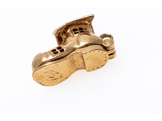 14K Old Woman And A Shoe Charm / Pendant