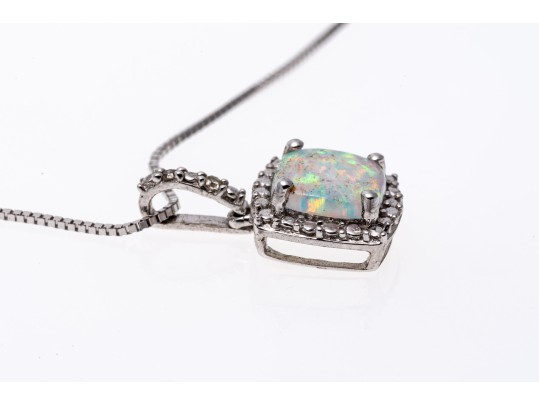 10K White Gold Opal Pendant Necklace