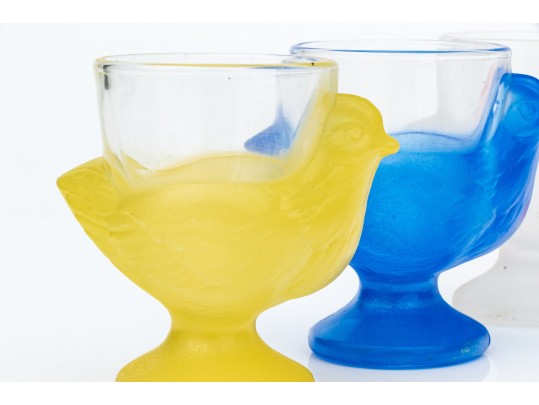 Set Of Four Vintage French Pressed Glass Chicken Form Egg Cups 