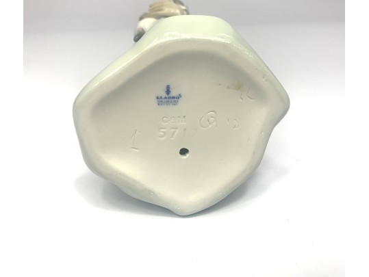 Lladro Figurine Girl With Kitten