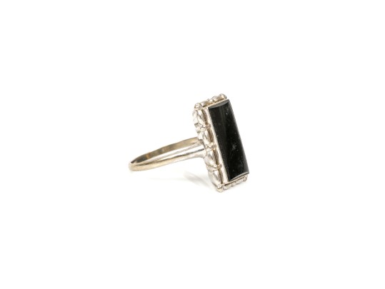 10k White Gold Simple Vintage Rectangular Profile Black Onyx Ring, Size 8.75+