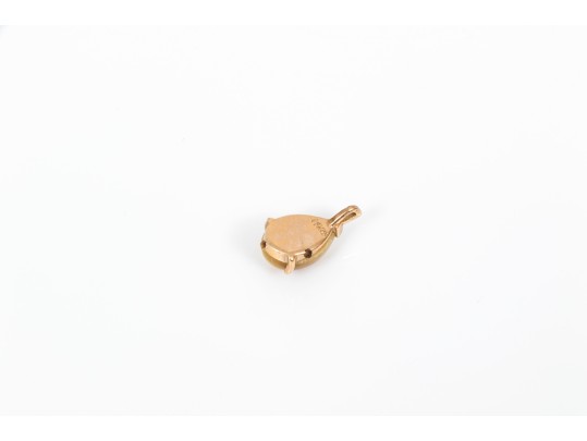 14k Yellow Gold Cabachon Tan To Brown Cats Eye Pendant