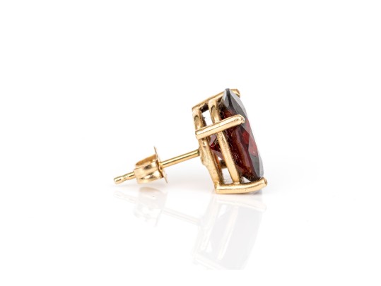 14k Yellow Gold Classic Oval Garnet Stud Earrings, App. 6.84 TCW