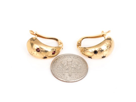 18k Yellow Gold Tapered Half Hoop Earrings, Star Chased And Red Cz Set