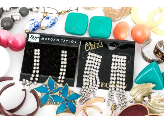 Large Collection Of Vintage Fashion Earrings, Assorted Styles 