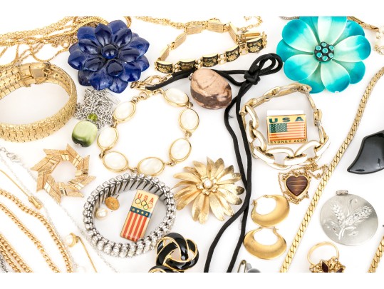 Collection Of Vintage Assorted Costume And Fashion Jewelry Pieces