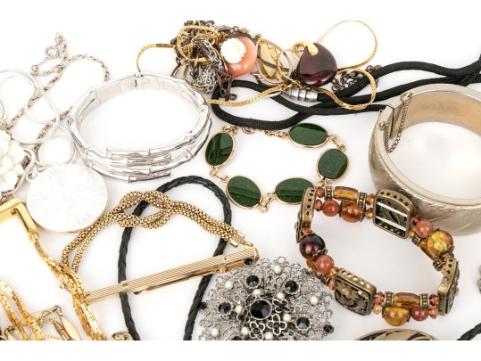 Collection Of Vintage Assorted Costume And Fashion Jewelry Pieces