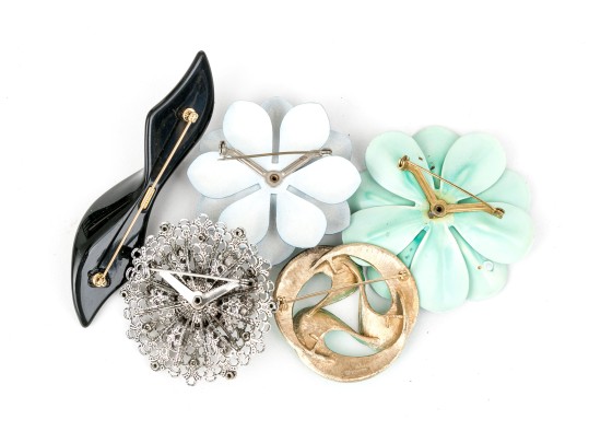 Collection Of Vintage Assorted Costume And Fashion Jewelry Pieces