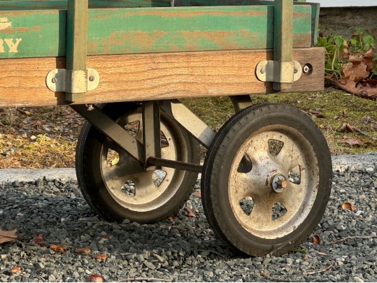 Vintage Radio Town And Country Paint Finished Wagon