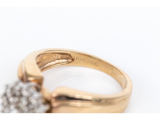 10k Retro Round Diamond Cluster Ring With Wide Ribbed Sides, App. 0.20 TCW, Size 6