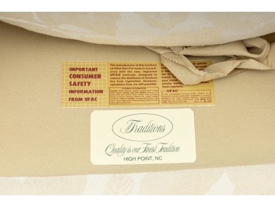 Classic Traditions Tufted Ivory White Club Chair