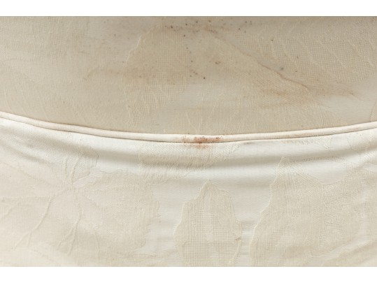 Classic Traditions Tufted Ivory White Club Chair