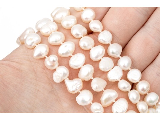 Fabulous Rope Length Cultured Freshwater Pearl 82