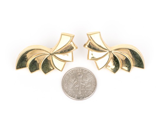 14k Yellow Gold Striking Stepped Wing Motif Style Earrings