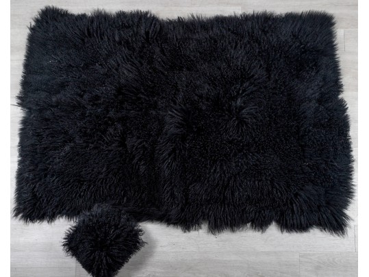 Black Flokati Rug & Pillow 