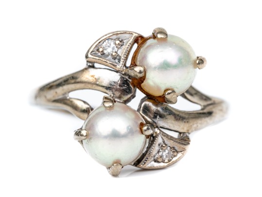 10k White Gold Vintage 5.5mm Cultured Pearl And Diamond Bypass Ring, Size 5.75