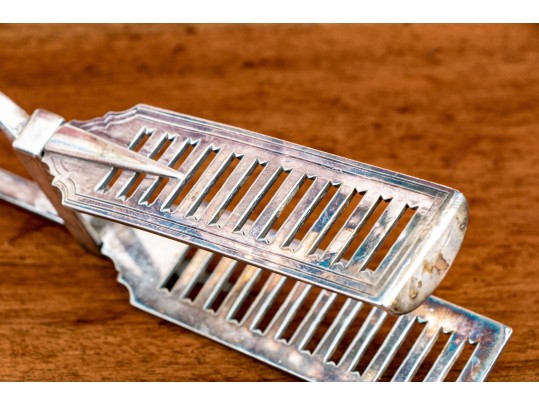 English Sterling Silver Asparagus Tongs, 4.36 Ozt.