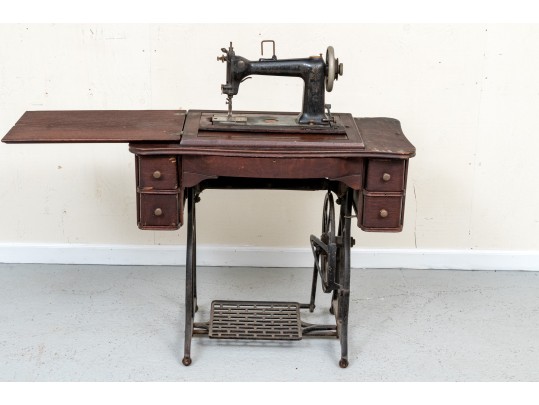 Antique Wheeler & Wilson Sewing Machine With Cabinet