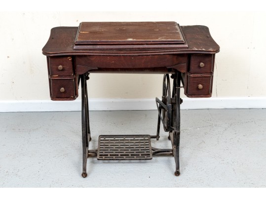 Antique Wheeler & Wilson Sewing Machine With Cabinet