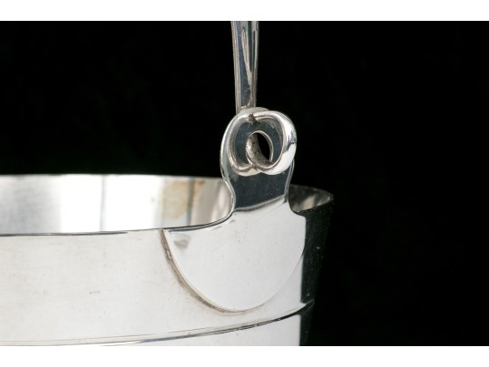 Fine Quality Vintage English Silverplate Ice Bucket