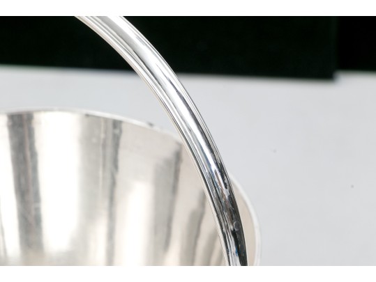 Fine Quality Vintage English Mappin & Webb Silverplate Ice Bucket