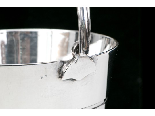 Fine Quality Vintage English Mappin & Webb Silverplate Ice Bucket