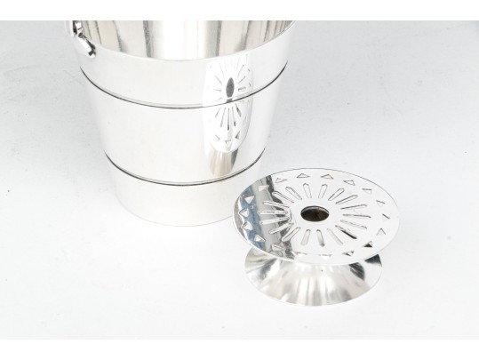 Fine Quality Vintage English Mappin & Webb Silverplate Ice Bucket