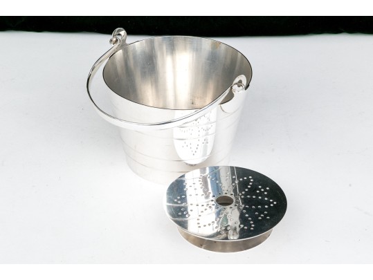 Fine Quality Vintage English Silverplate Ice Bucket