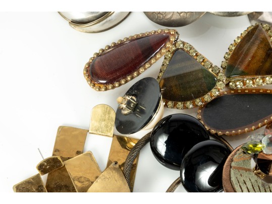 Costume Jewelry Earrings Lot