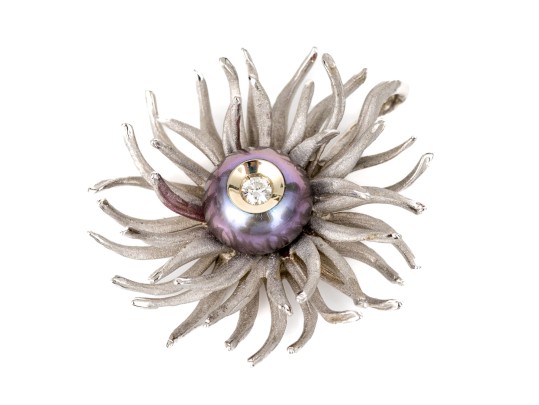 Galatea 14k White Gold Lovely Diamond Set Black Cultured Pearl Aster Motif Pendant