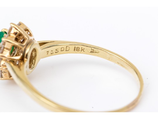 18k Yellow Gold Lovely Oval Emerald And Diamond Halo Ring, Size 7.5