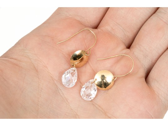 14k Yellow Gold Pair Of Striking Briolette Cz Drop Earrings