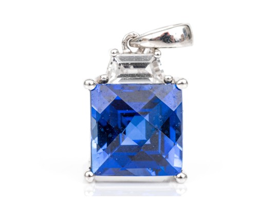 10k White Gold Impactful Blue Checkerboard Cushion Set Pendant