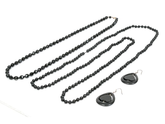 Lot Of Assorted Onyx And Jet Motif Jewelry Pieces, Including Earrings