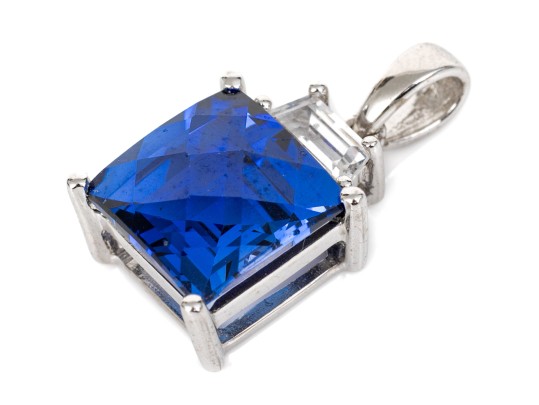 10k White Gold Impactful Blue Checkerboard Cushion Set Pendant