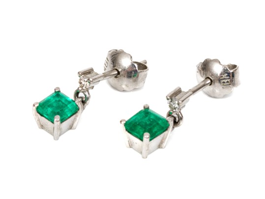 14k White Gold Beautiful Square Emerald And Diamond Earrings