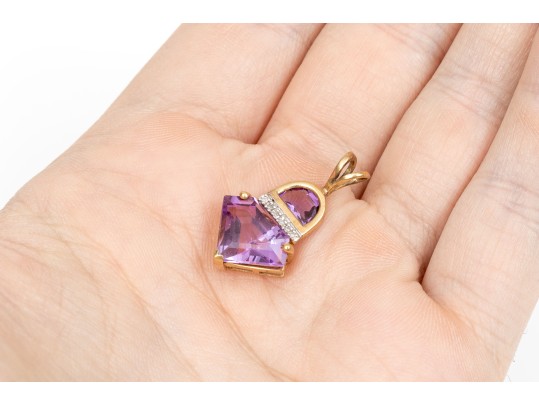 14k Yellow Gold Unusual Light Purple Amethyst Fantasy Cut Pendant