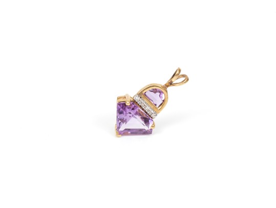 14k Yellow Gold Unusual Light Purple Amethyst Fantasy Cut Pendant
