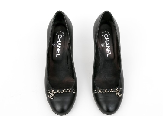 Chanel Handsome Black Leather Chain Motif Pumps, Size 37 1/2
