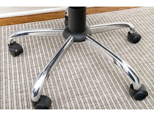 Modern White Desk Chair