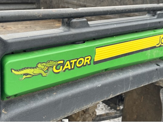 John Deere Gator