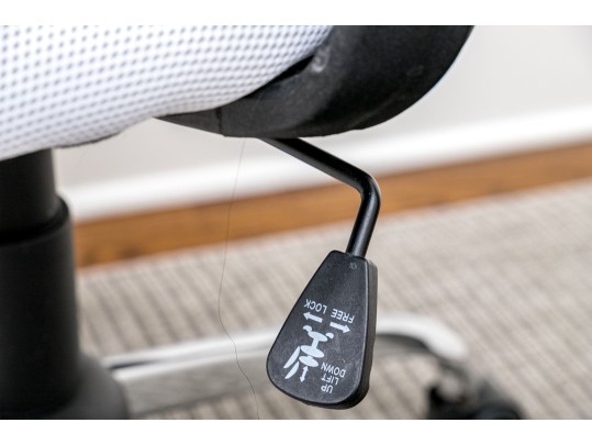 Modern White Desk Chair