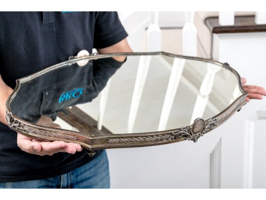 Elegant Silvered Mirror Plateau