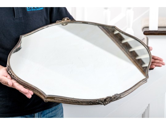 Elegant Silvered Mirror Plateau